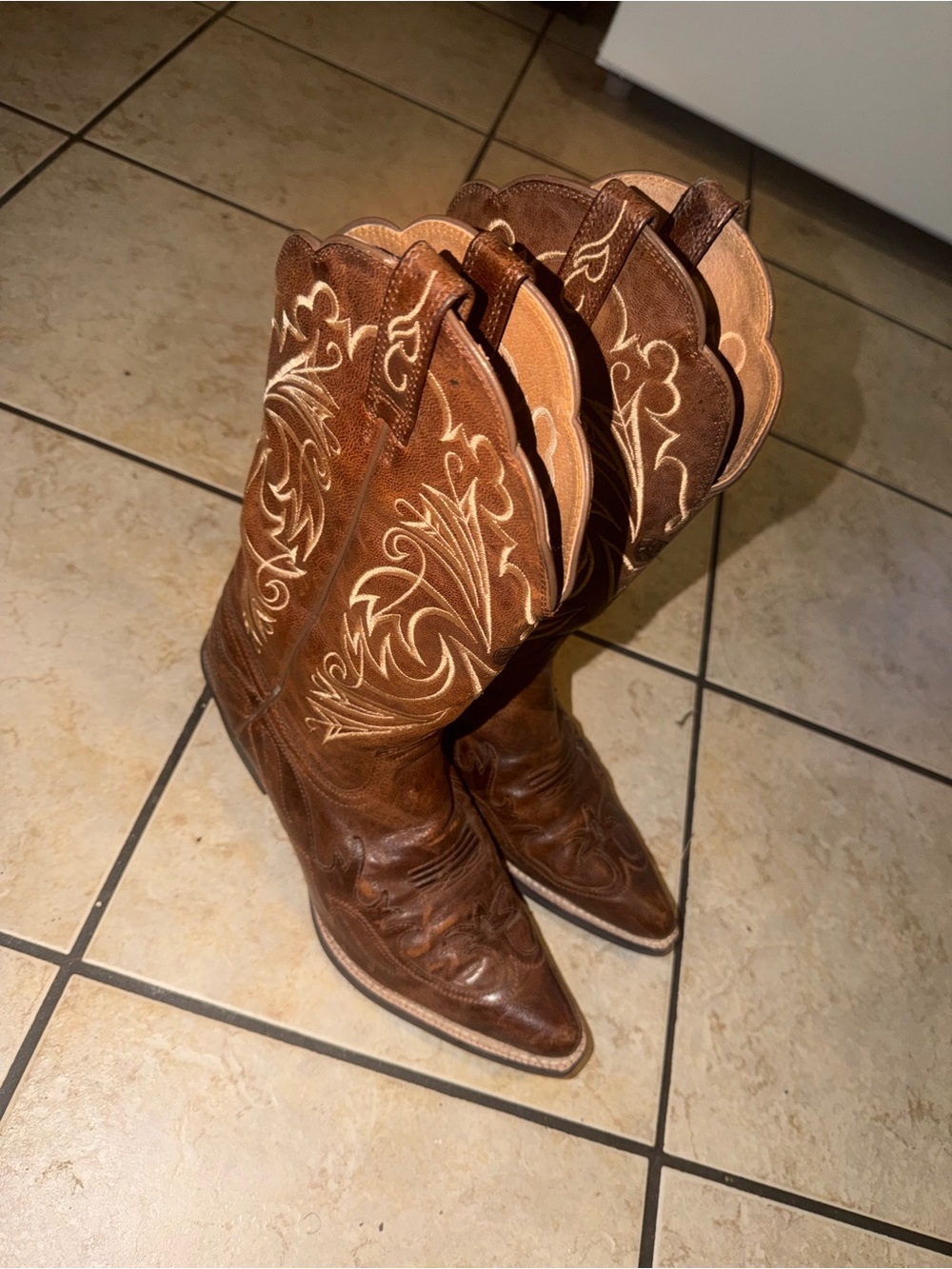 ARIAT Classic Brown Embroidered Western Cowboy Boots - Women Size 7